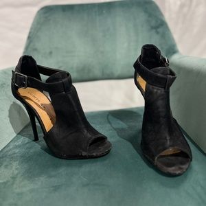 Chinese Laundry Cut-out Booties, Size 7.5
